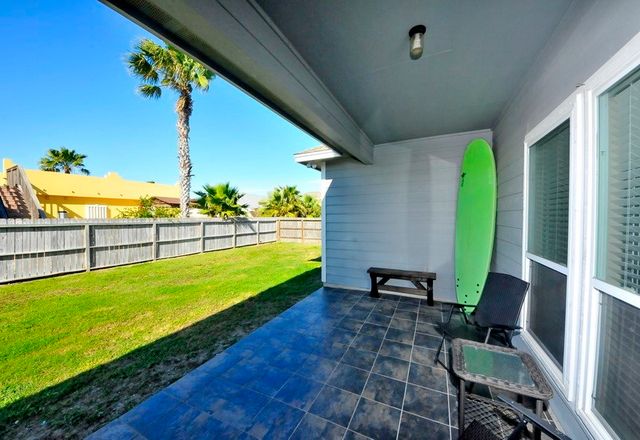 15609 ESCAPADE St, Corpus Christi, TX 78418