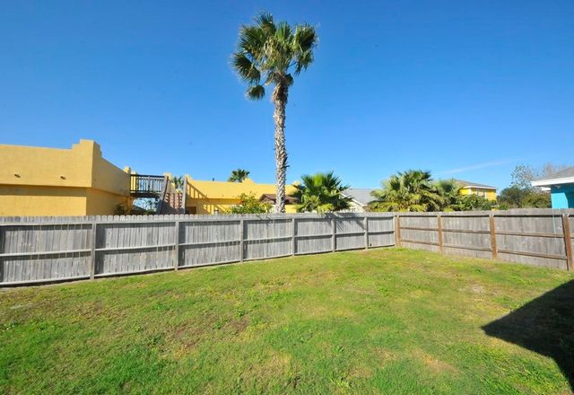 15609 ESCAPADE St, Corpus Christi, TX 78418