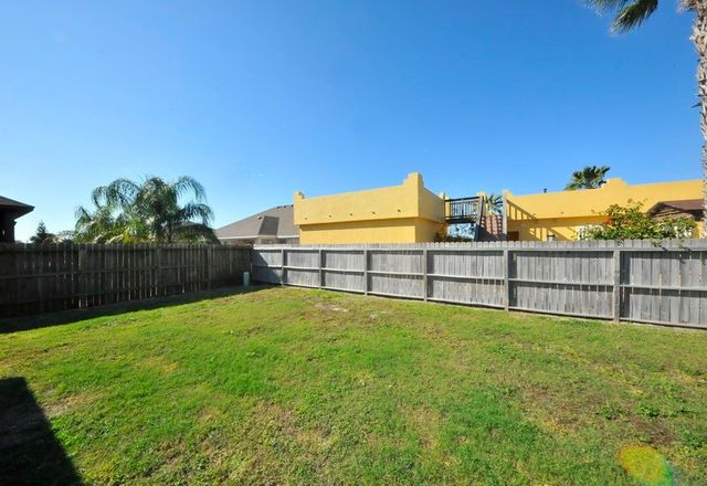 15609 ESCAPADE St, Corpus Christi, TX 78418