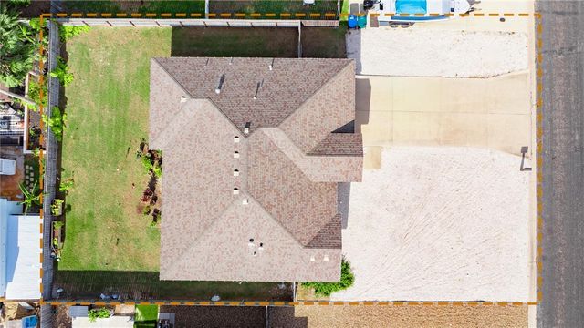 15609 ESCAPADE St, Corpus Christi, TX 78418