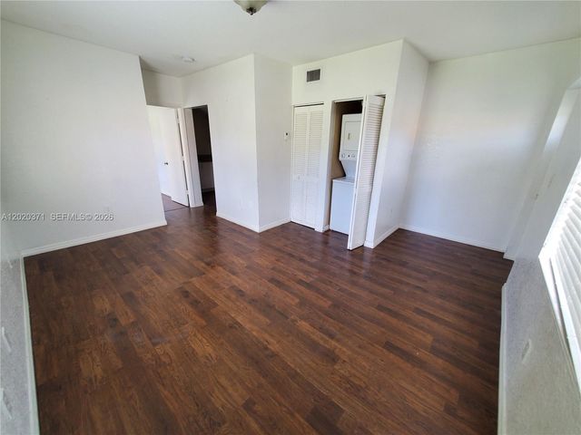 300 NW 84th Terrace 300, Miami, FL 33150