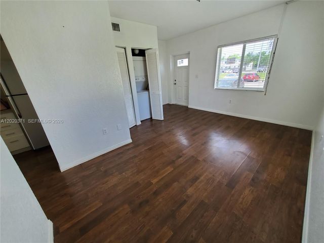300 NW 84th Terrace 300, Miami, FL 33150