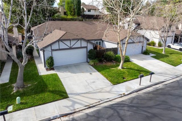 28291 Bockdale Ave., Canyon Country, CA 91387