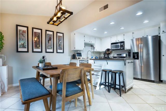 28291 Bockdale Ave., Canyon Country, CA 91387