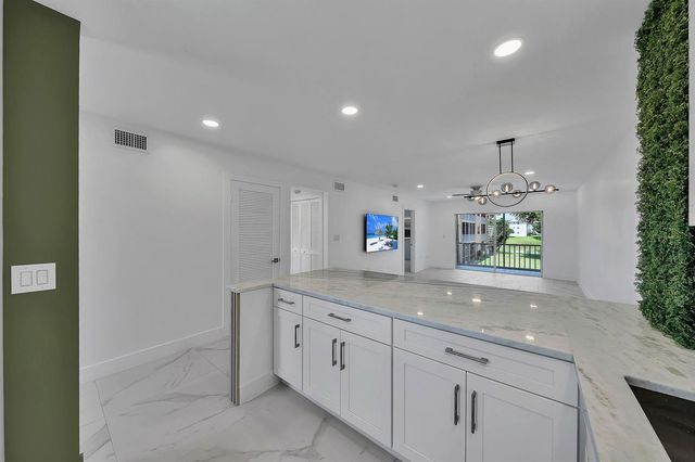 9818 Marina Boulevard 1225, Boca Raton, FL 33428