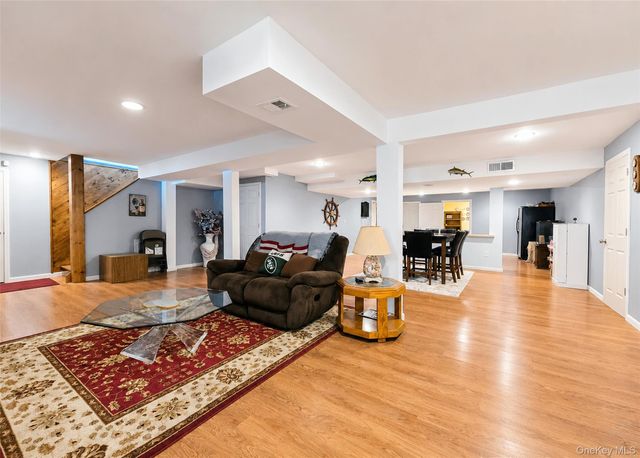 12 Laurel Lane, Holtsville, NY 11742