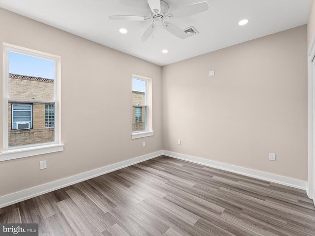 2428 S SARTAIN ST, Philadelphia, PA 19148