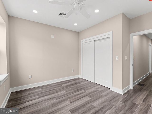 2428 S SARTAIN ST, Philadelphia, PA 19148