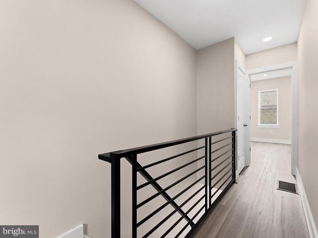 2428 S SARTAIN ST, Philadelphia, PA 19148