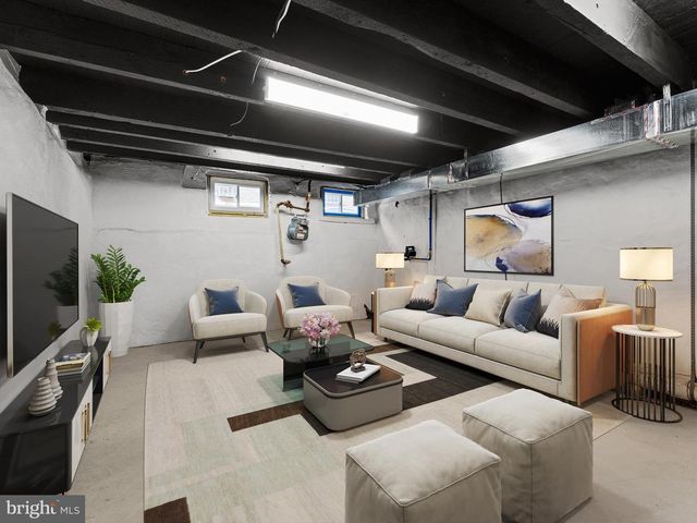 2428 S SARTAIN ST, Philadelphia, PA 19148