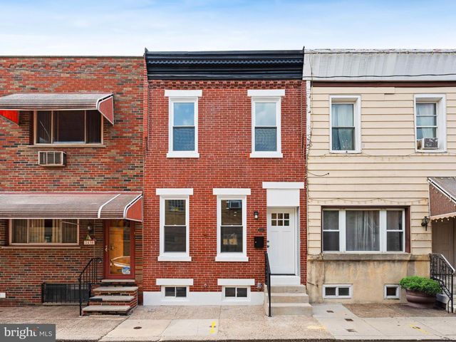 2428 S SARTAIN ST, Philadelphia, PA 19148