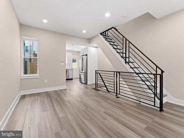 2428 S SARTAIN ST, Philadelphia, PA 19148