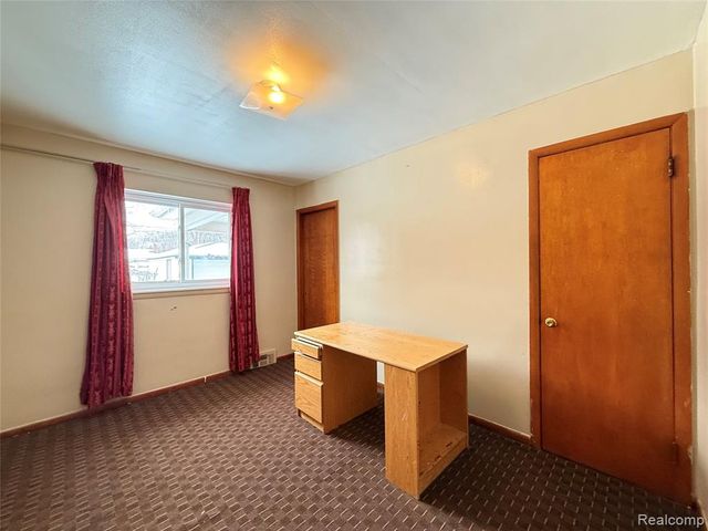 21057 Cunningham Avenue, Warren, MI 48091