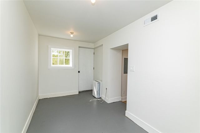 4978 South Pioneer Rd, Hampton, PA 15044