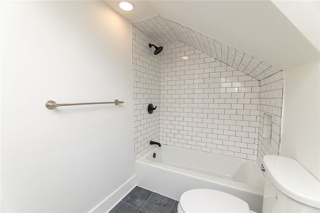 4978 South Pioneer Rd, Hampton, PA 15044