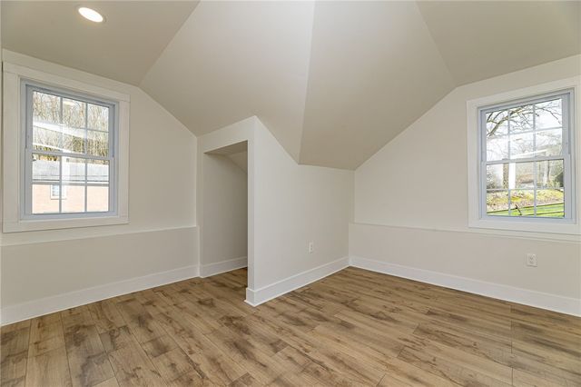 4978 South Pioneer Rd, Hampton, PA 15044