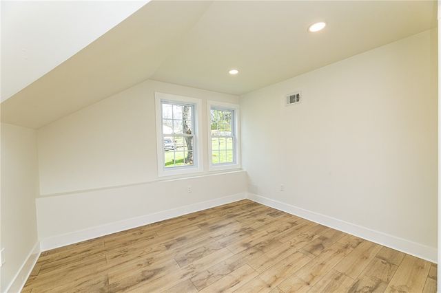 4978 South Pioneer Rd, Hampton, PA 15044