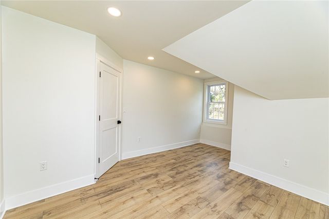 4978 South Pioneer Rd, Hampton, PA 15044