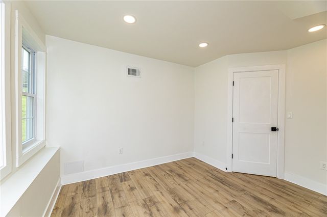 4978 South Pioneer Rd, Hampton, PA 15044