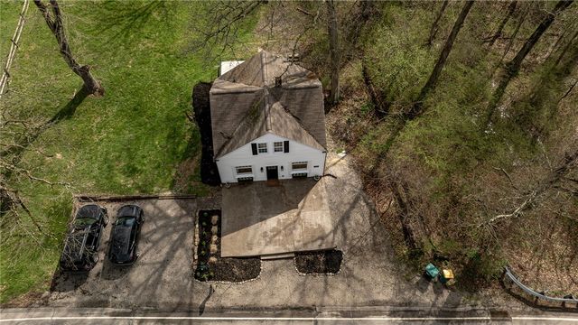 4978 South Pioneer Rd, Hampton, PA 15044