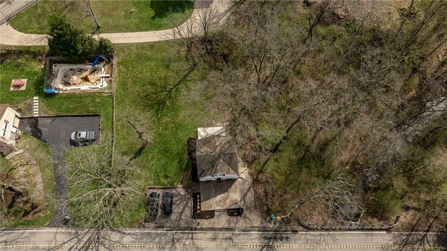 4978 South Pioneer Rd, Hampton, PA 15044
