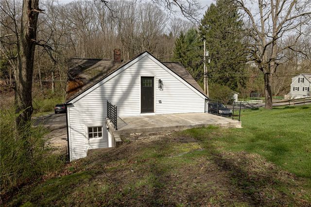 4978 South Pioneer Rd, Hampton, PA 15044