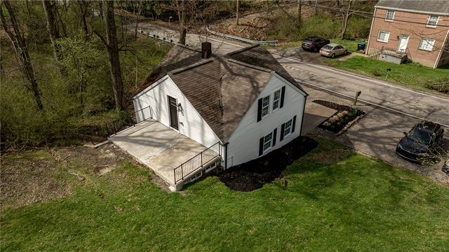 4978 South Pioneer Rd, Hampton, PA 15044