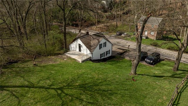 4978 South Pioneer Rd, Hampton, PA 15044