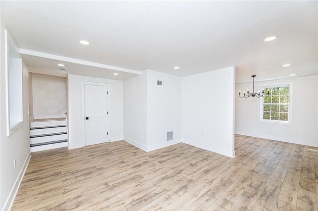 4978 South Pioneer Rd, Hampton, PA 15044