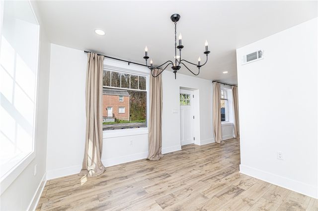 4978 South Pioneer Rd, Hampton, PA 15044