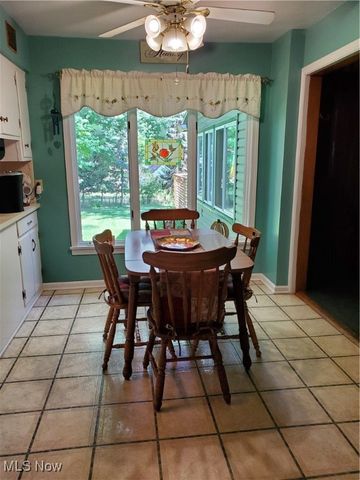 1303 Stonington Drive, Youngstown, OH 44505