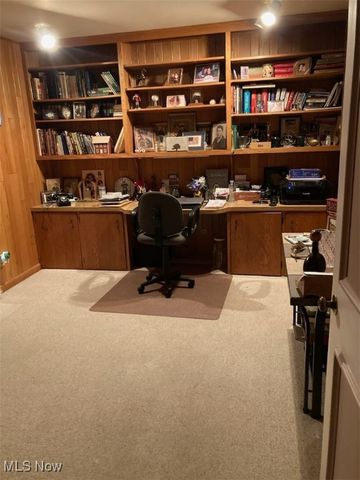 1303 Stonington Drive, Youngstown, OH 44505