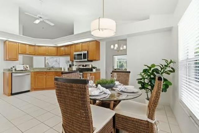 4308 AVENUE CANNES, Lutz, FL 33558