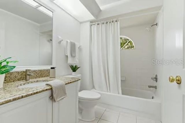 4308 AVENUE CANNES, Lutz, FL 33558