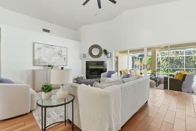 4308 AVENUE CANNES, Lutz, FL 33558