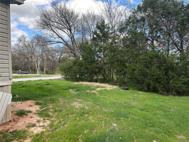 230 Largo Street, Bonham, TX 75418