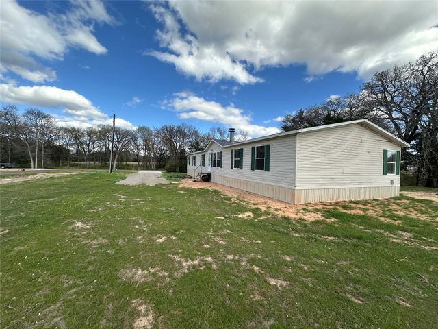 230 Largo Street, Bonham, TX 75418