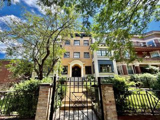 4149 N Sheridan Road 1, Chicago, IL 60613
