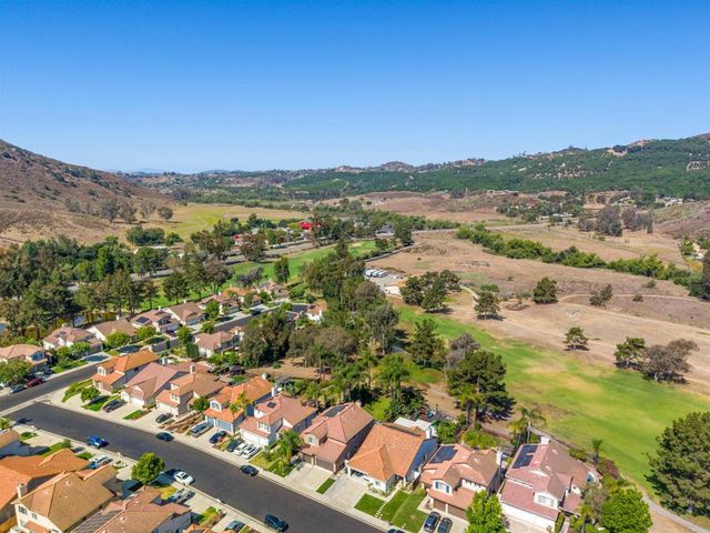 2475 Quail Creek Place, Escondido, CA 92027