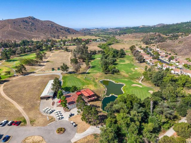 2475 Quail Creek Place, Escondido, CA 92027