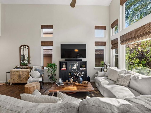 2475 Quail Creek Place, Escondido, CA 92027