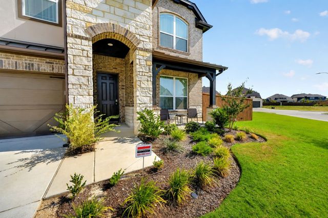 721 Kurrus Street, Justin, TX 76247