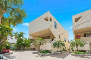 548A BEACH ROAD, Sarasota, FL 34242
