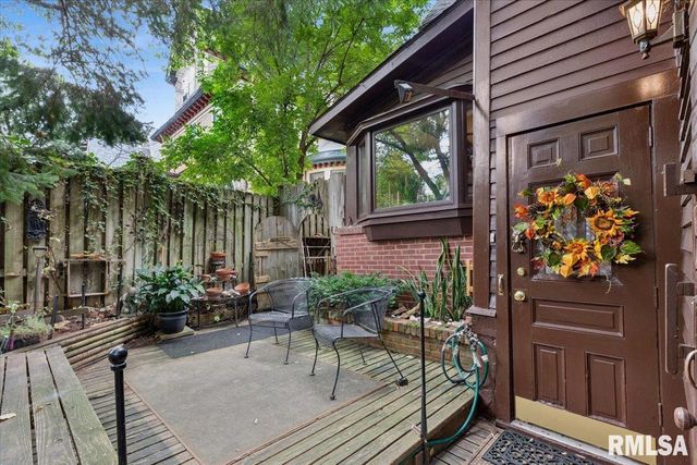 738 N BROAD Street, Galesburg, IL 61401