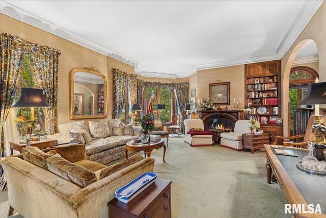 738 N BROAD Street, Galesburg, IL 61401