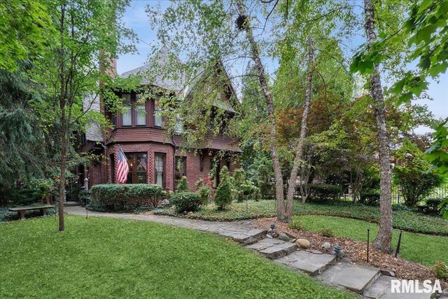 738 N BROAD Street, Galesburg, IL 61401