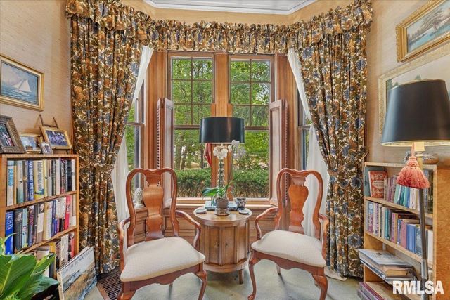 738 N BROAD Street, Galesburg, IL 61401