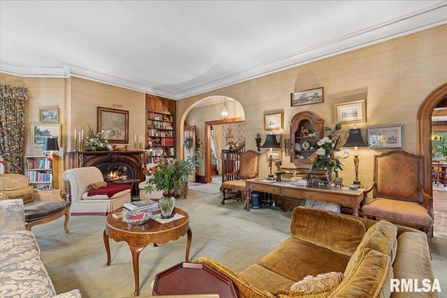 738 N BROAD Street, Galesburg, IL 61401