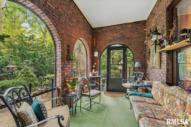 738 N BROAD Street, Galesburg, IL 61401