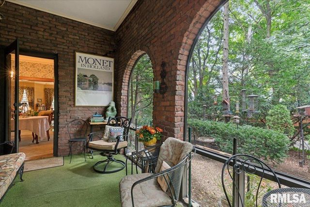 738 N BROAD Street, Galesburg, IL 61401